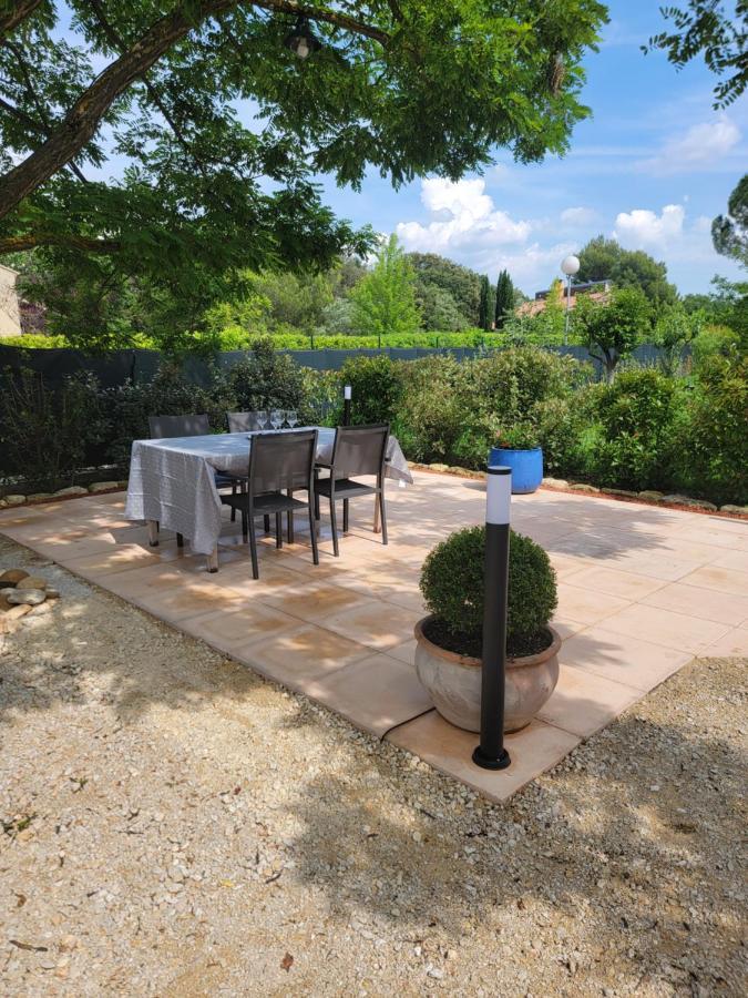 Gite Elegant Au Calme Mazan Kültér fotó